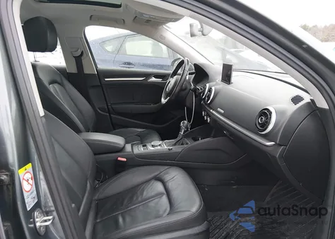 2015 Audi A3 2.0T Premium z USA, uszkodzony, nr VIN WAUEFGFF5F1007938